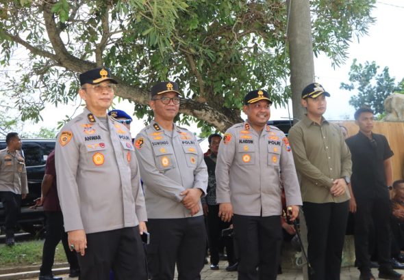 Polri Bersama Petani Jagung Tuban Bersiap Sambut Kehadiran Presiden RI pada Panen Raya