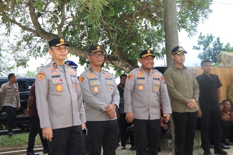 Polri Bersama Petani Jagung Tuban Bersiap Sambut Kehadiran Presiden RI pada Panen Raya