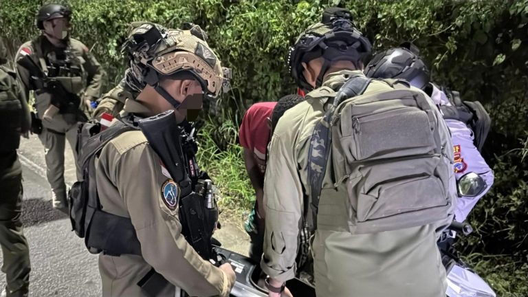 Patroli Gabungan dan Razia Malam di Nabire, Satgas Ops Damai Cartenz 2026 Amankan Senjata Tajam