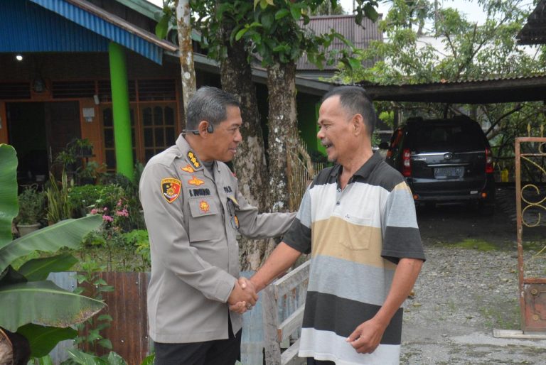 Ops Damai Cartenz Berbagi Kasih, Hadirkan Bantuan dan Pelayanan Kesehatan bagi Warga Pelosok Timika