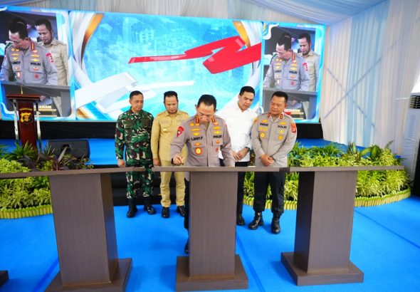 Resmikan Asrama dan Sarpras Polda Kaltim, Kapolri : Berikan Pengabdian Terbaik untuk Masyarakat