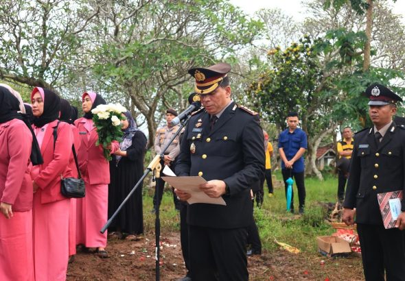 Polda Lampung Berduka: Kapolda Hadiri Upacara Pemakaman Bripka Anumerta Arya Supena yang Gugur Dalam Tugas