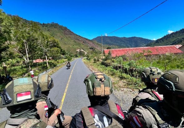 Satgas Damai Cartenz Perkuat Kedekatan dengan Warga melalui Patroli Dialogis di Talilime