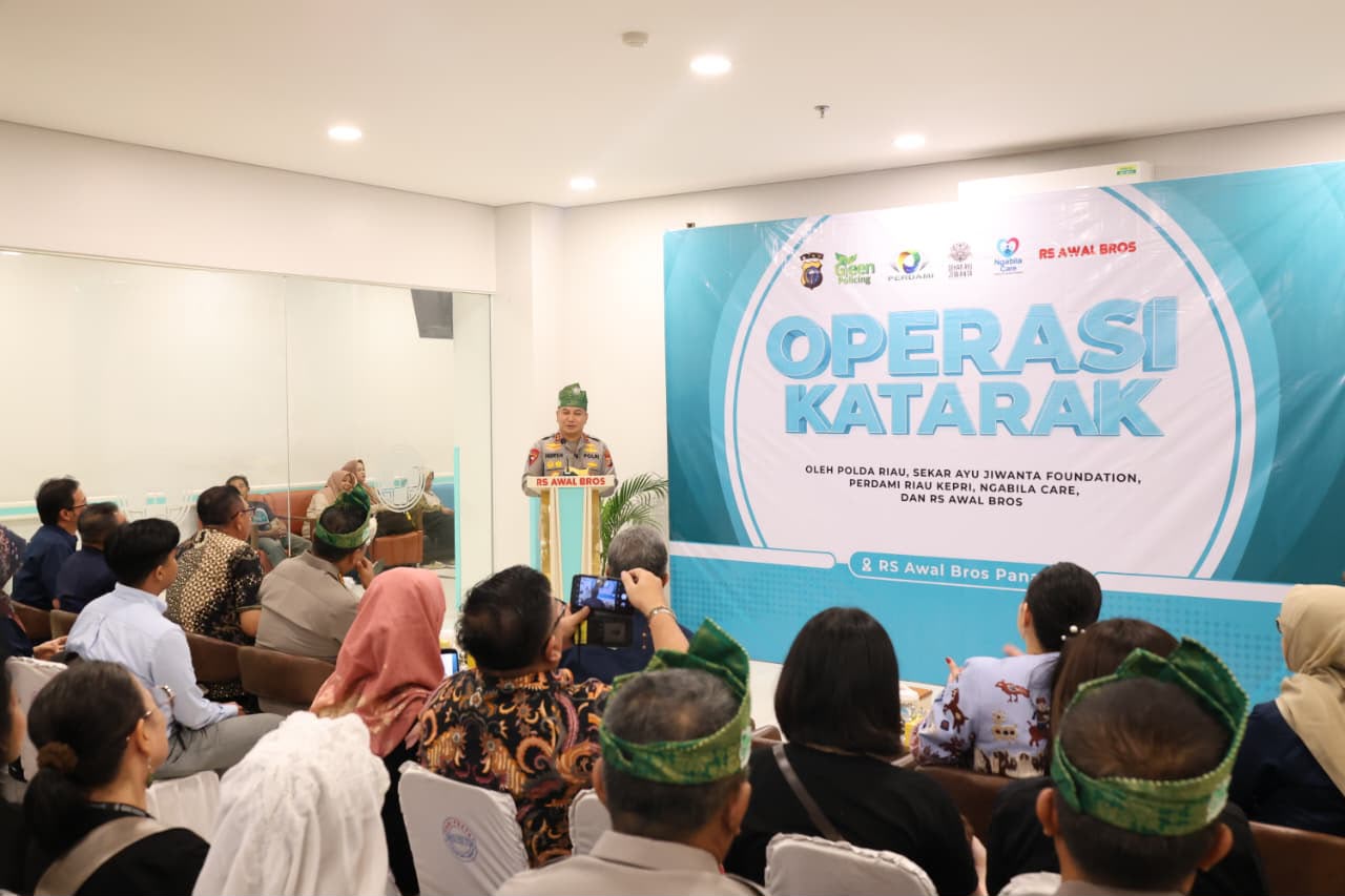 Kolaborasi Kemanusiaan, Polda Riau Bantu 310 Warga Ikut Operasi Katarak Gratis