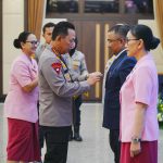 Terima Sertifikat IBDP SMA KTB, Kapolri : Cetak Generasi Muda untuk Wujudkan Indonesia Emas 2045
