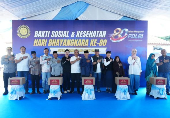 Sambut Hari Bhayangkara ke-80, Wakapolri dan Akpol '90 Dhira Brata Gelar Bakti Sosial dan Kesehatan di Bogor.