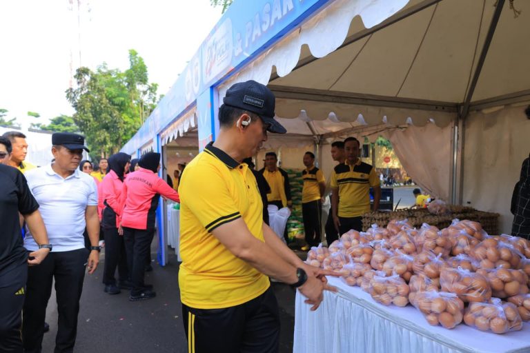 Polda Lampung Gelar Bazar, Pasar Rakyat, Olahraga Bersama, dan Bakti Sosial Sambut Hari Bhayangkara ke-80