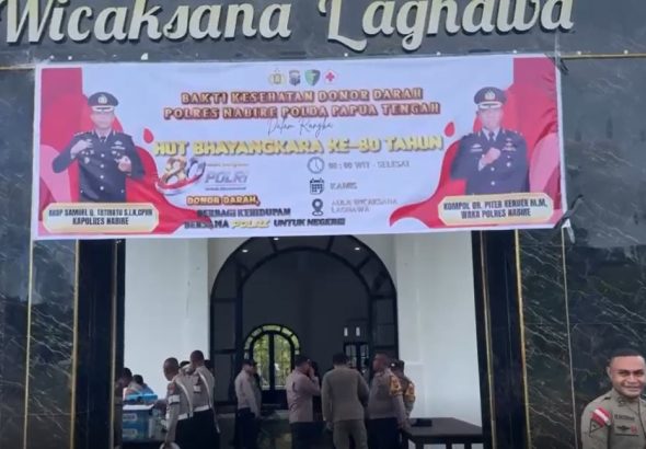 Meriahkan HUT Bhayangkara ke-80, Personel Damai Cartenz Partisipasi Dalam Giat Donor Darah di Polres Nabire