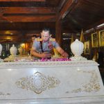 Usai Soekarno dan Gus Dur, Kapolri Ziarah-Tabur Bunga ke Makam Soeharto