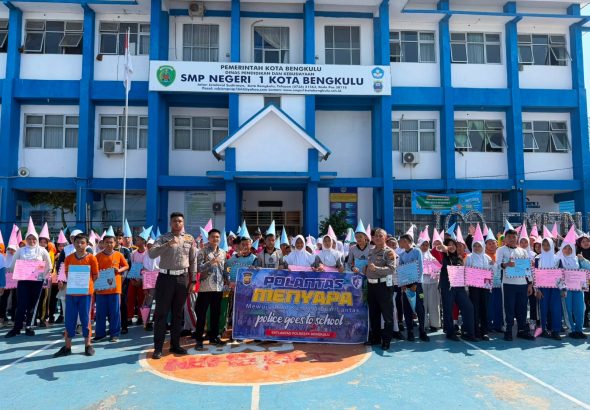 Satlantas Polresta Bengkulu Edukasi Pelajar SMPN 1 tentang Tertib Berlalu Lintas dan Bahaya Balap Liar